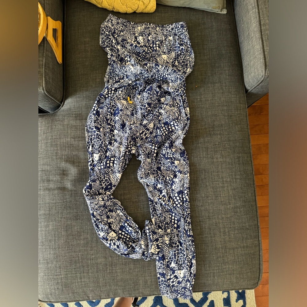 Lilly Pulitzer romper. Navy and white. Good condition.